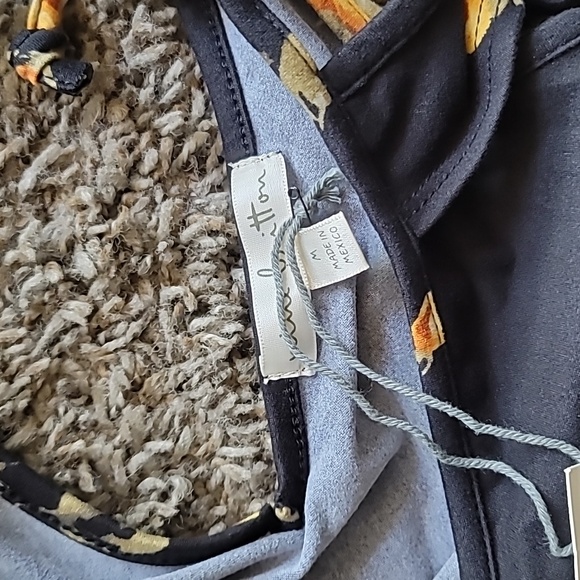 Nine Britton Floral Romper NWT - Picture 6 of 9